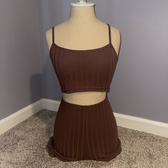 Brown Two Piece Outfit - Picture 2 of 6